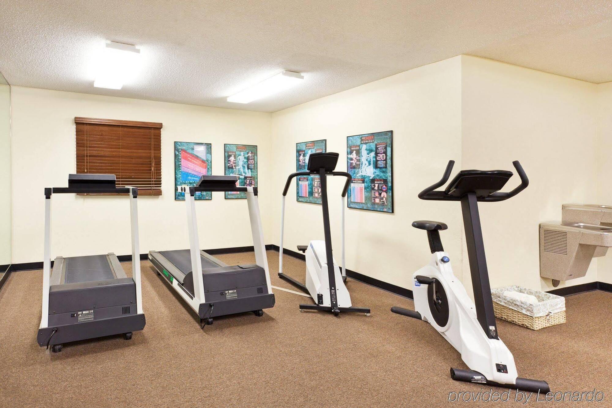 Sonesta Simply Suites Charlotte University Extérieur photo